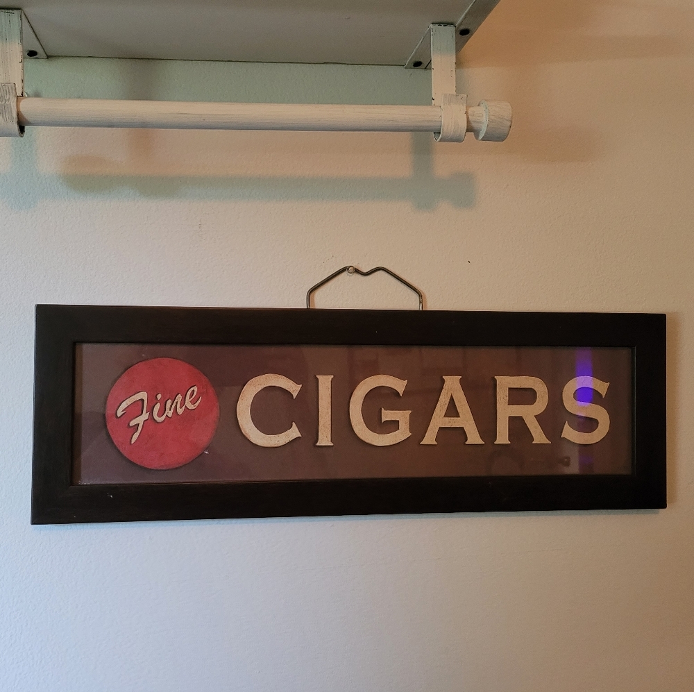 Homestudio - Fine Cigars Sign